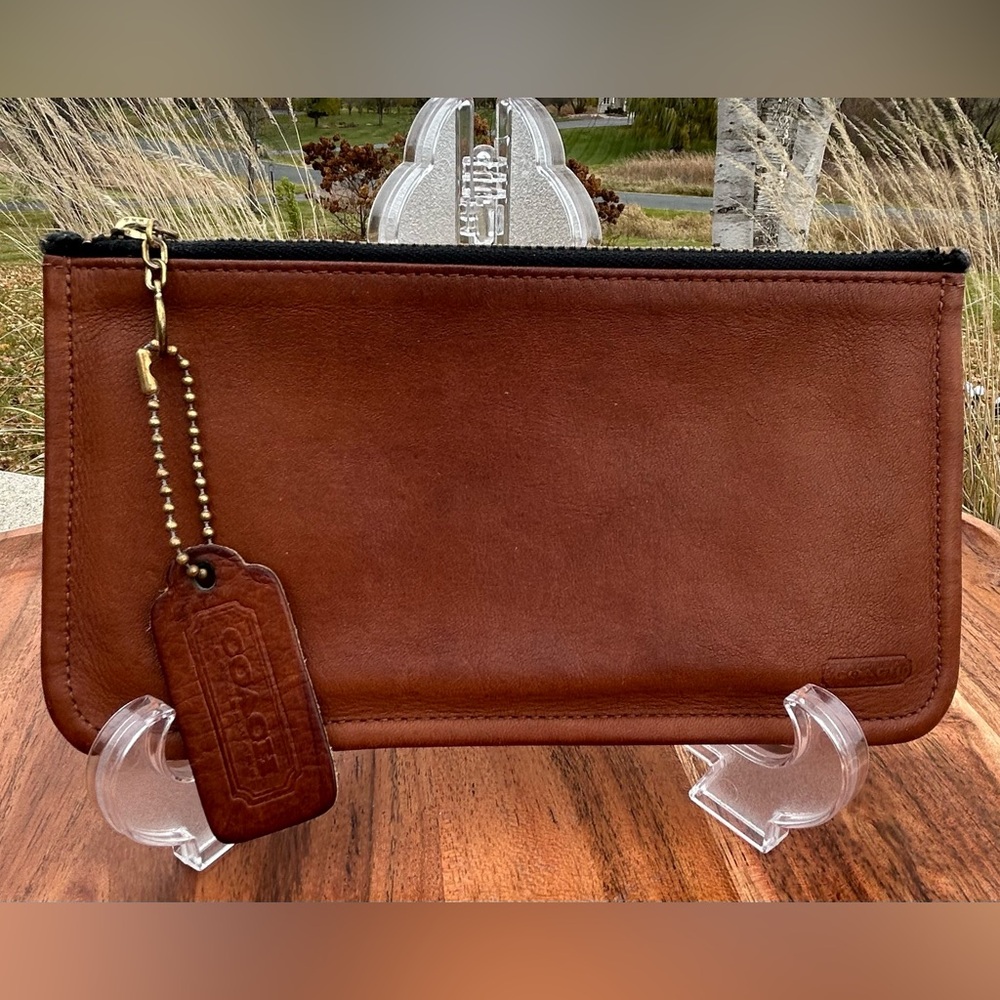 Vintage COACH British Tan Brown Glovetanned Leather Skinny Case